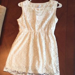 MATERNITY lace off white shirt
